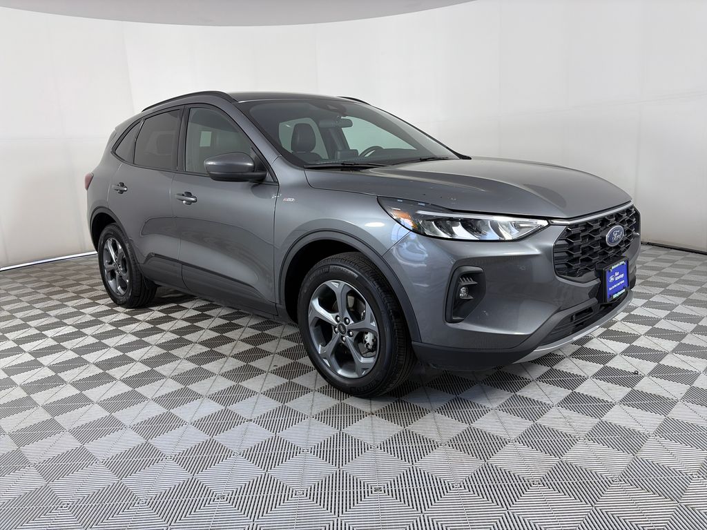 2025 Ford Escape ST-Line Select AWD 2.0L's photo
