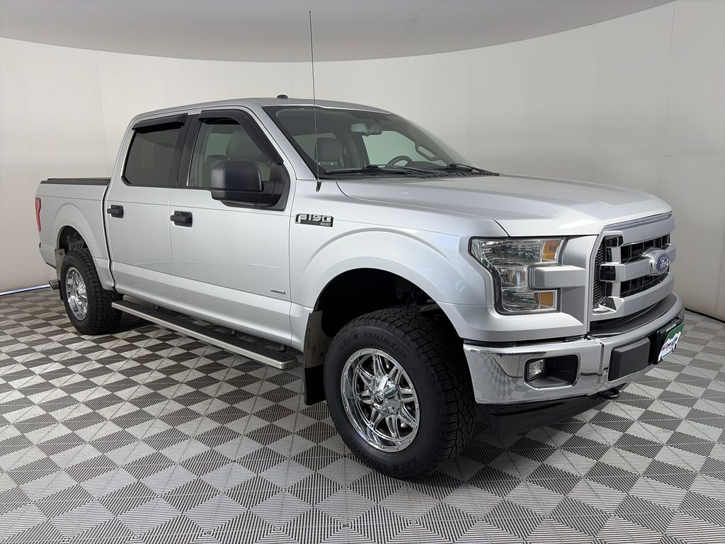 2017 Ford F-150 XLT 4x4 SuperCrew 145 in's photo