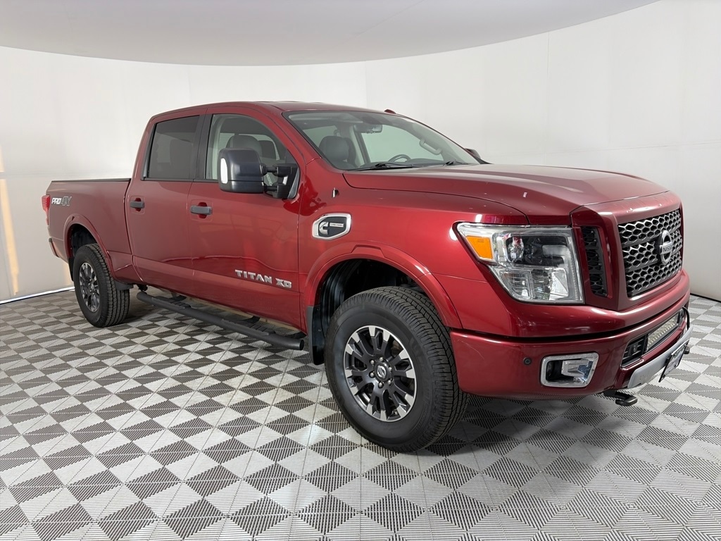 2017 Nissan Titan XD Pro-4X's photo