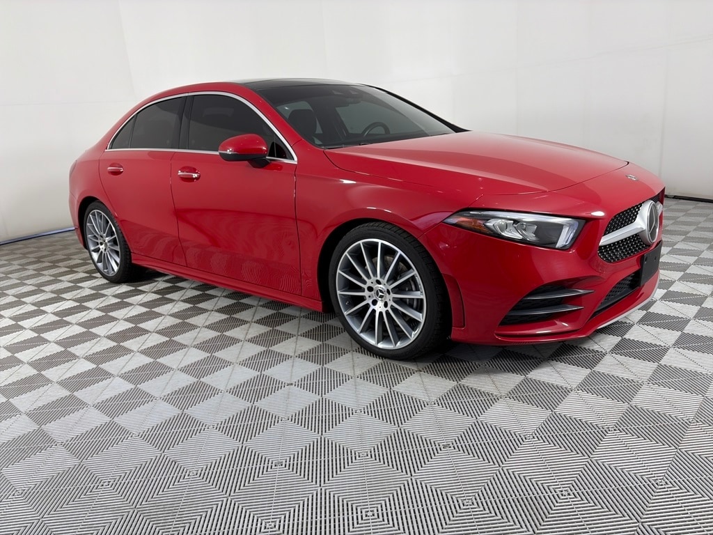 2019 Mercedes-Benz A-Class A220's photo