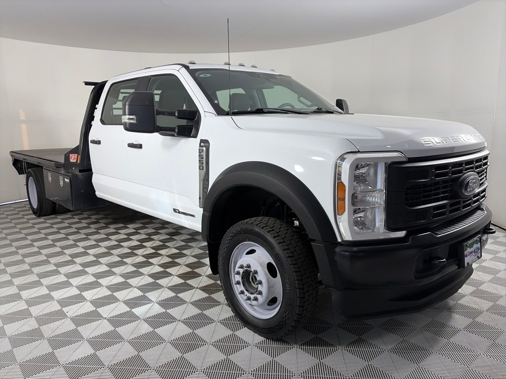 2024 Ford F-550 Super Duty Chassis Cab XL's photo