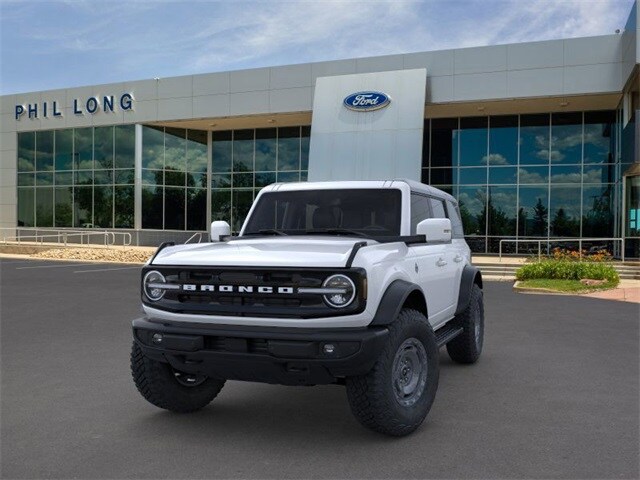 2024 Ford Bronco Outer Banks photo 2