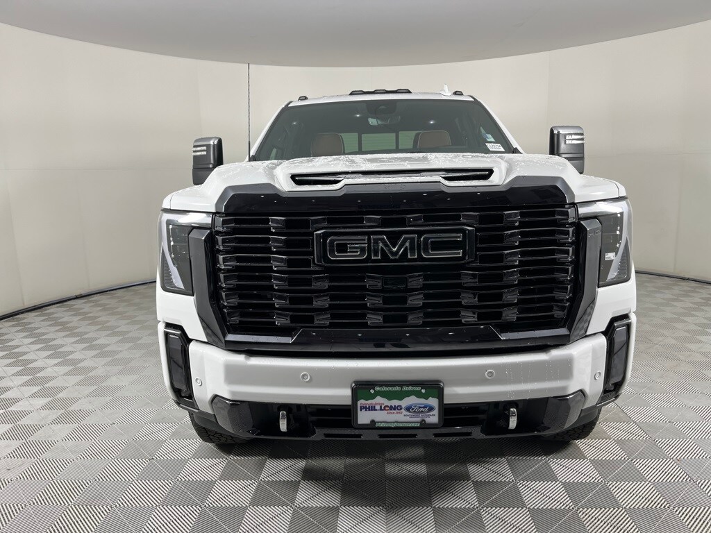 2024 Gmc Sierra 3500 HD Denali Ultimate photo 2