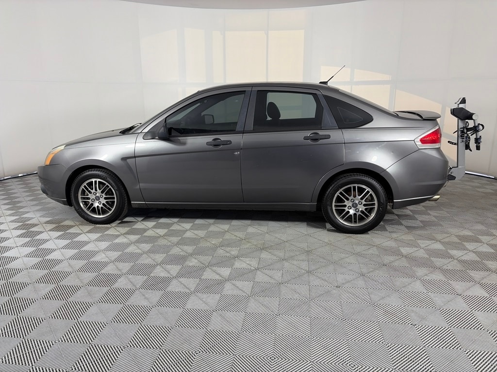 Used 2010 Ford Focus SE Sedan
