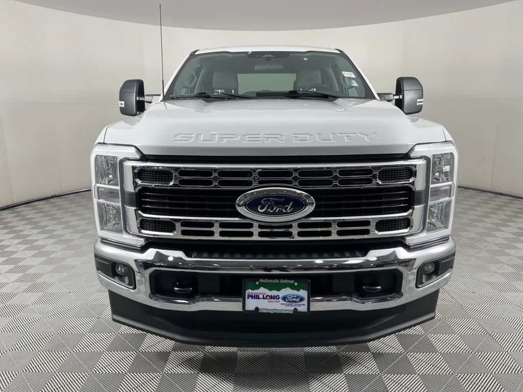 2024 Ford F-350 XLT photo 2