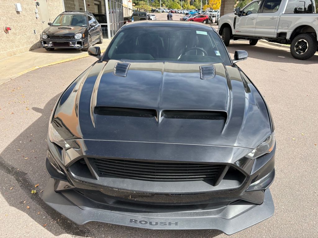 2019 Ford Mustang GT Premium photo 2