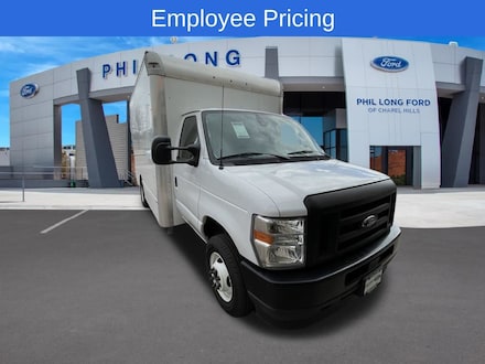 2024 Ford E-450 Cutaway Base Truck