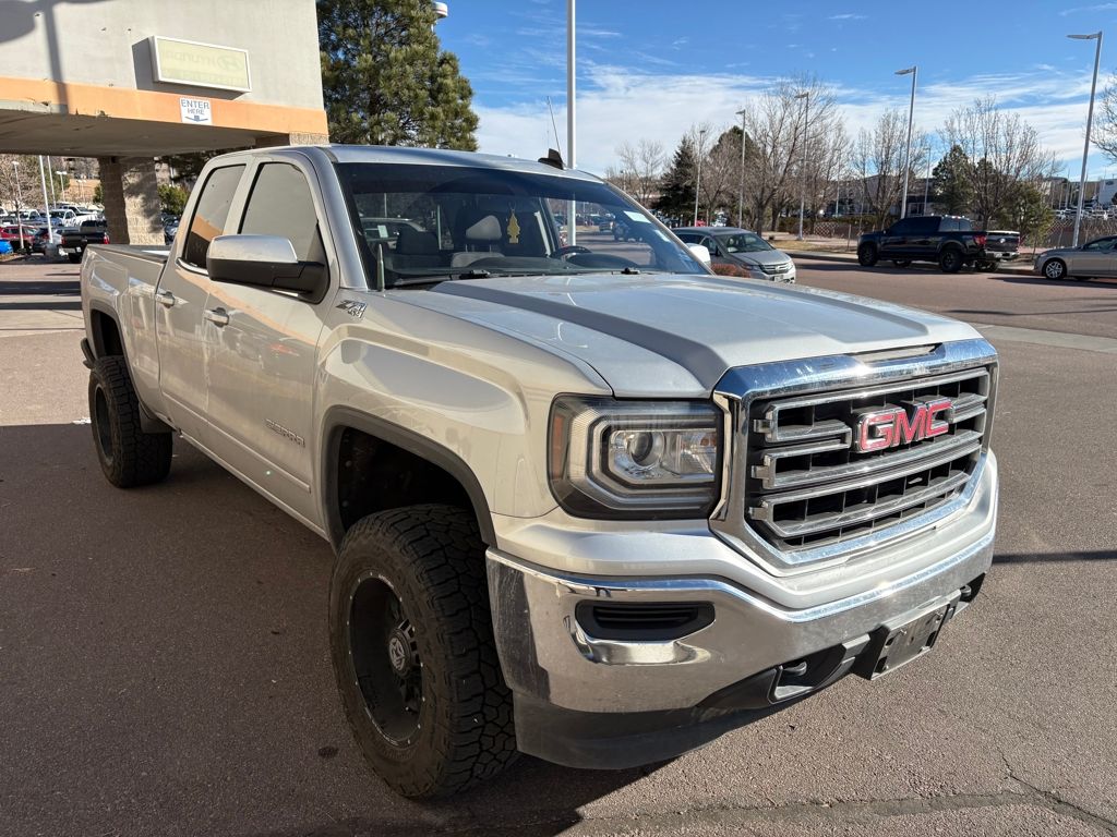 2018 GMC Sierra 1500 SLE's photo