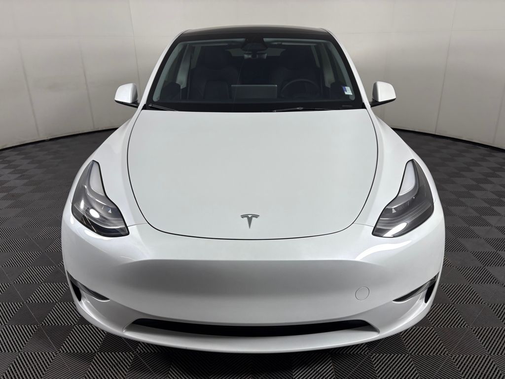 2024 Tesla Model Y Long Range photo 2