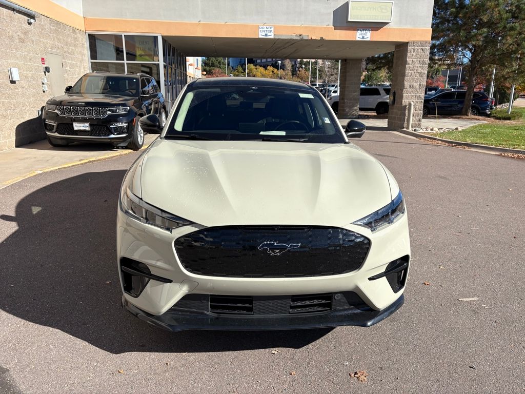 2025 Ford Mustang Mach-E Premium photo 3