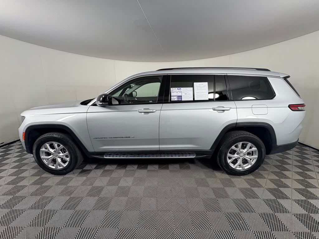 2023 Jeep Grand Cherokee Limited photo 2