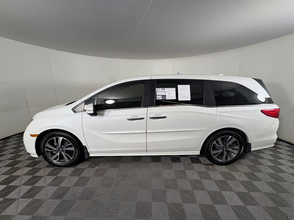 Certified 2021 Honda Odyssey Touring Van
