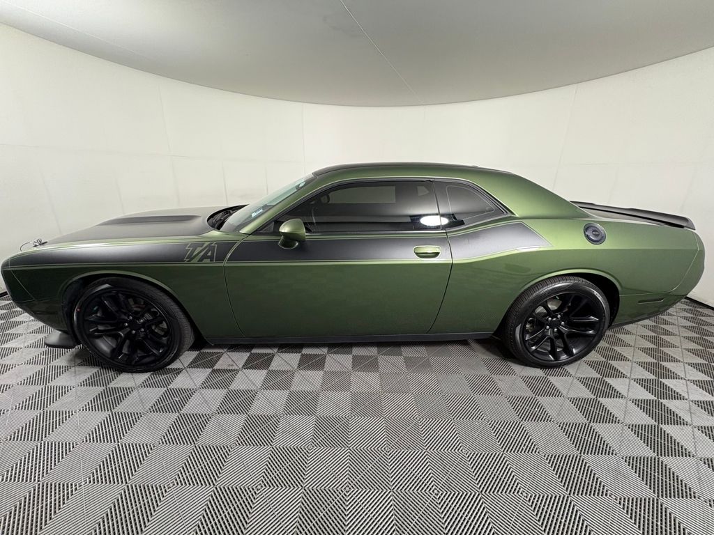 2021 Dodge Challenger R/T photo 4