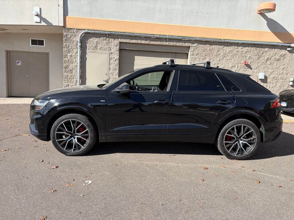2020 Audi Q8 55 Premium photo 4