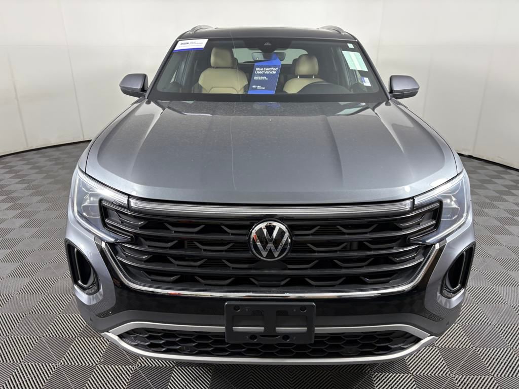 2024 Volkswagen Atlas Cross Sport SE Technology photo 2
