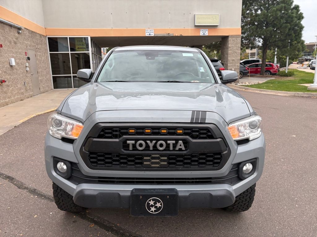 2021 Toyota Tacoma SR5 V6 photo 2