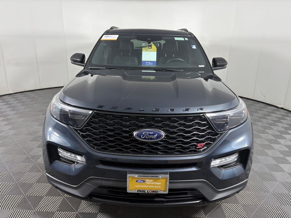 2023 Ford Explorer ST photo 2