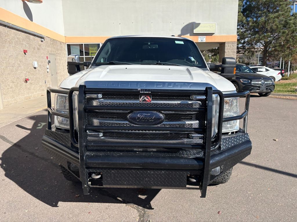 2013 Ford F-250 Lariat photo 2