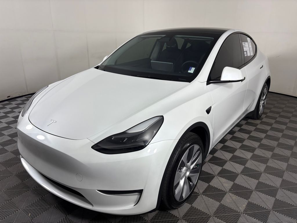 2024 Tesla Model Y Long Range photo 3