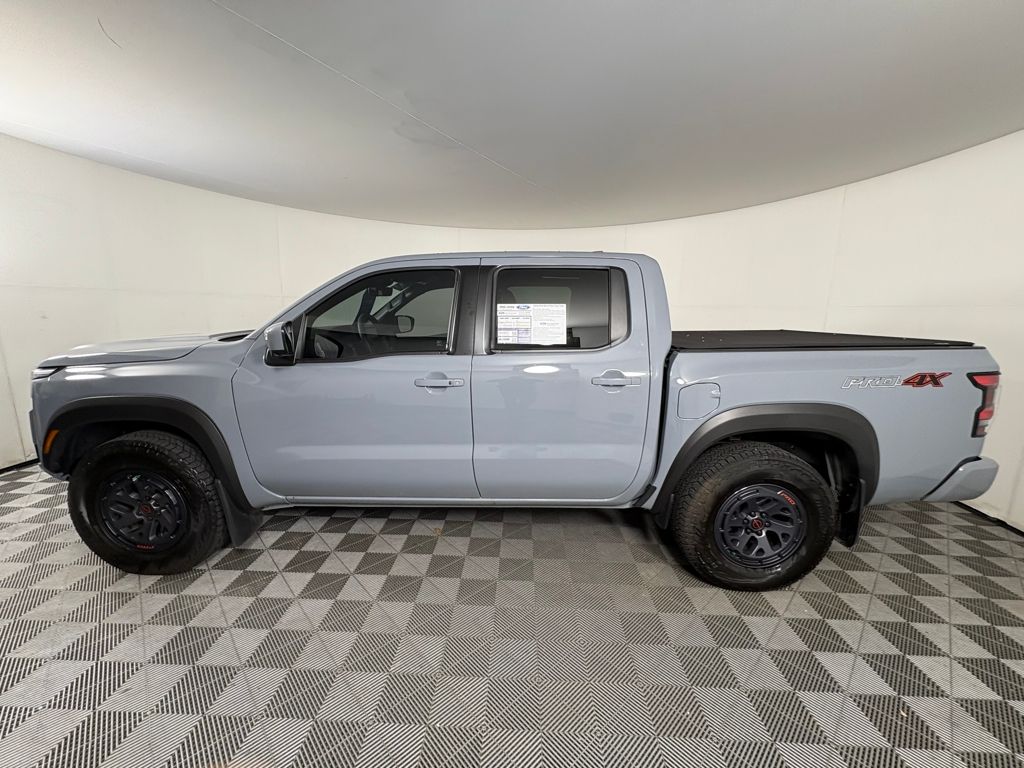 2025 Nissan Frontier Crew Cab PRO-4X photo 4