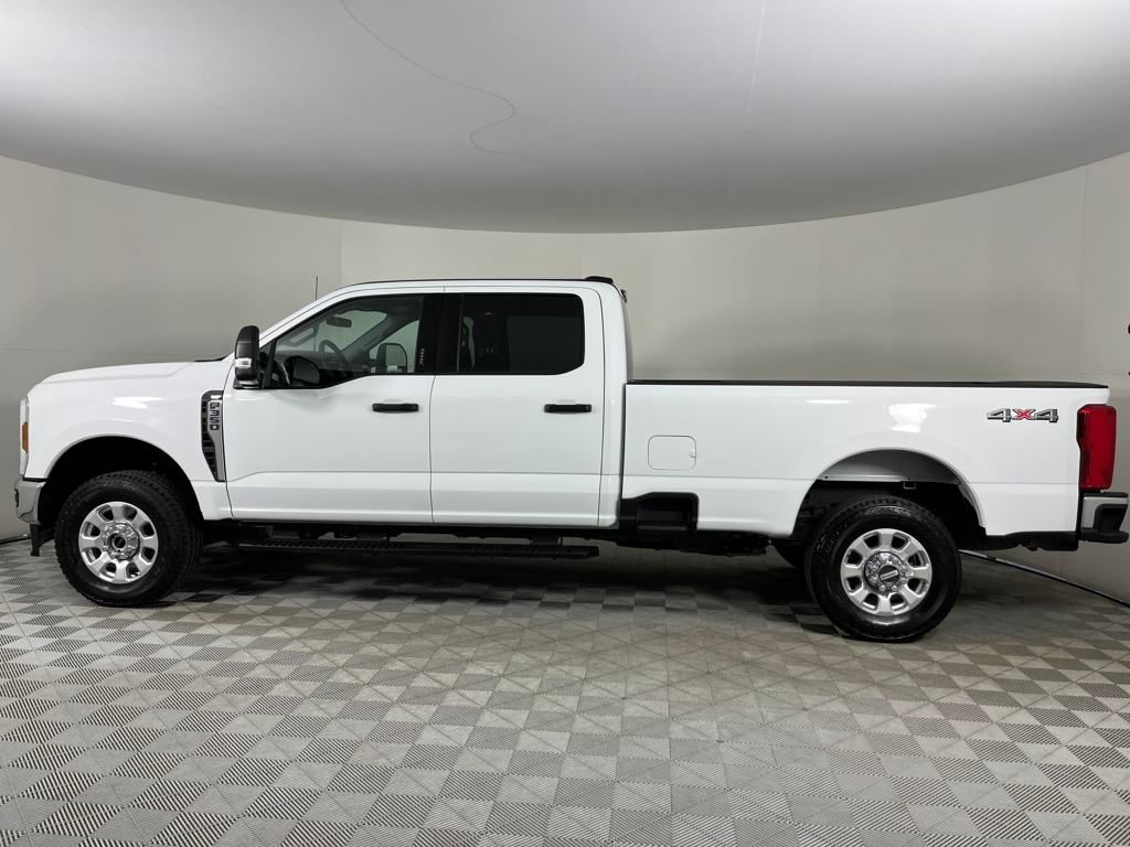 2024 Ford F-350 XLT photo 4