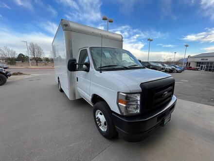 2024 Ford E-450 Cutaway Base Truck