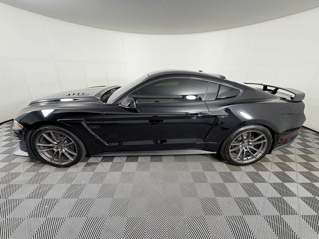 2019 Ford Mustang GT Premium photo 4