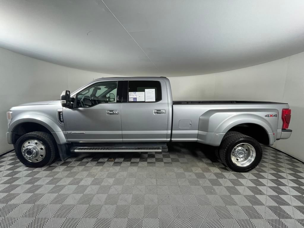 2022 Ford F-450 Lariat photo 4