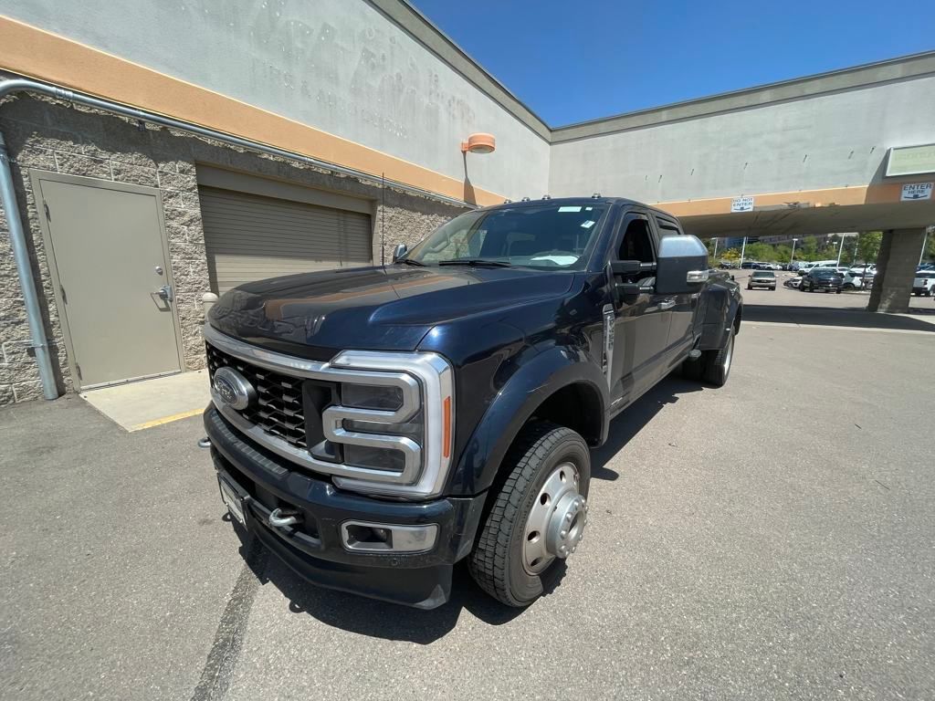 2023 Ford F-450 Platinum photo 3