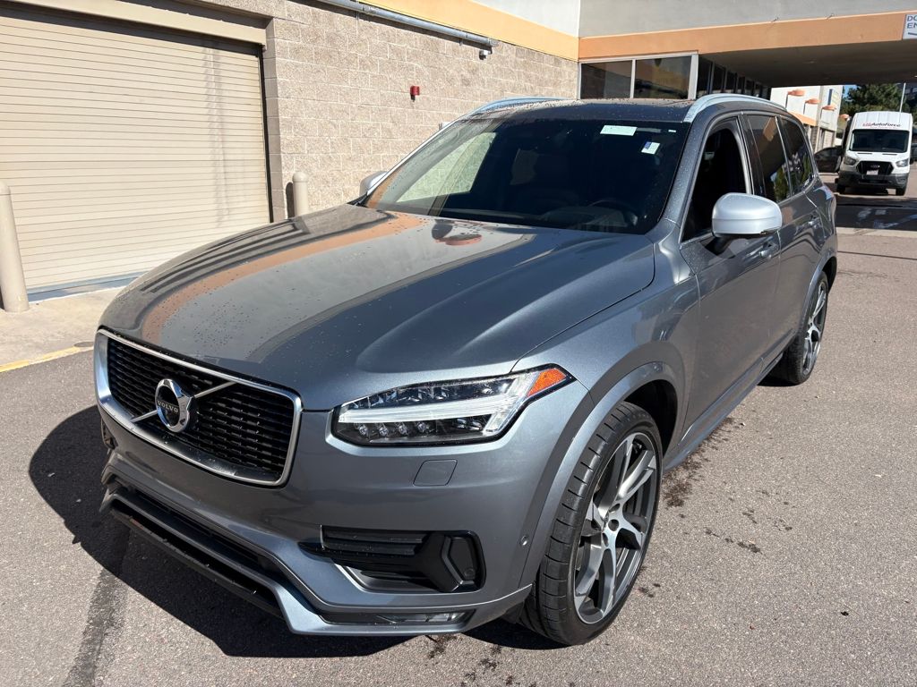 2019 Volvo XC90 T6 R-Design photo 3