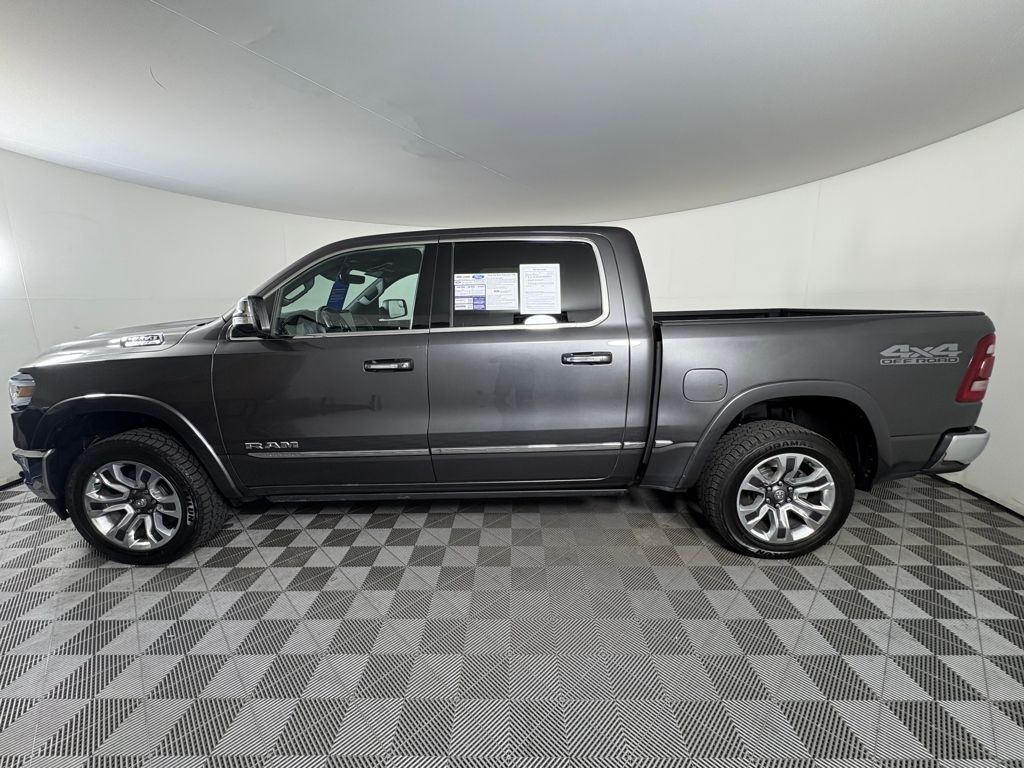 2022 Ram 1500 Limited photo 2