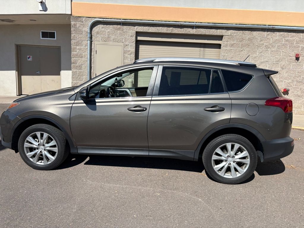2014 Toyota RAV4 Limited photo 4