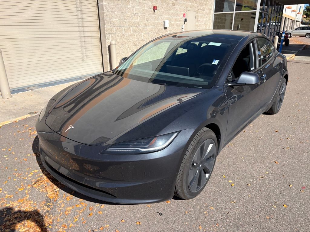 2025 Tesla Model 3 Long Range photo 3