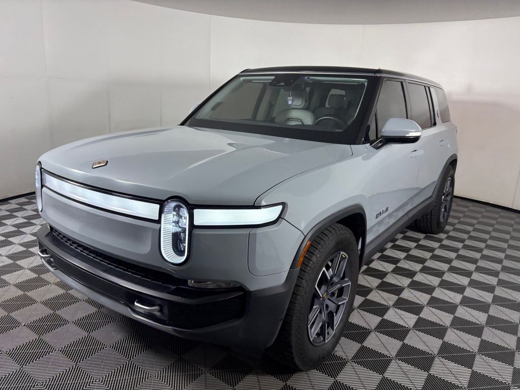 2024 Rivian R1S Adventure photo 3