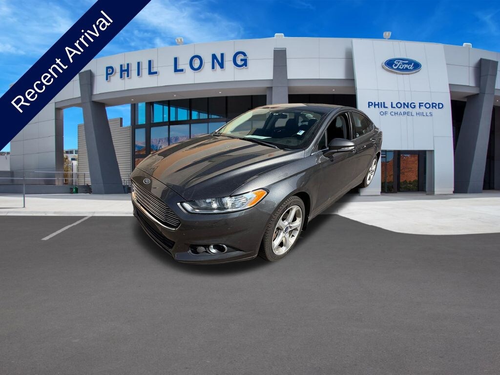 Used 2016 Ford Fusion SE Sedan