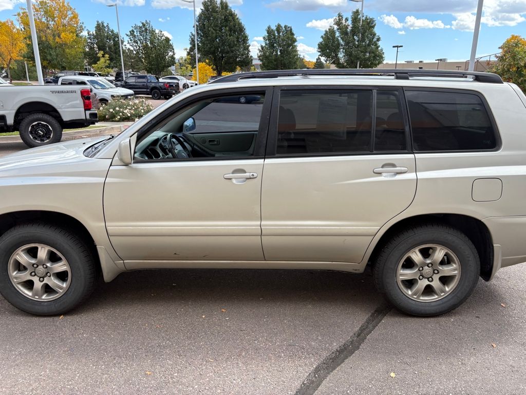2005 Toyota Highlander photo 3