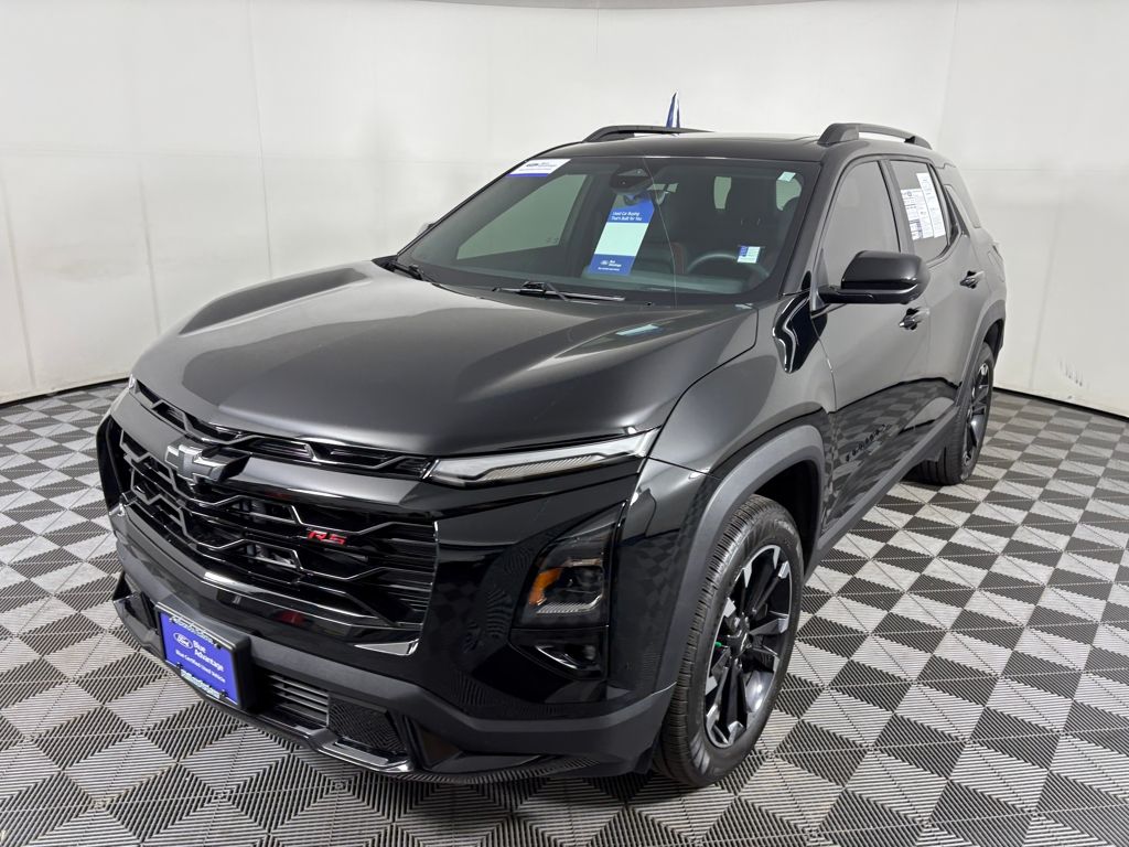 2025 Chevrolet Equinox RS photo 2