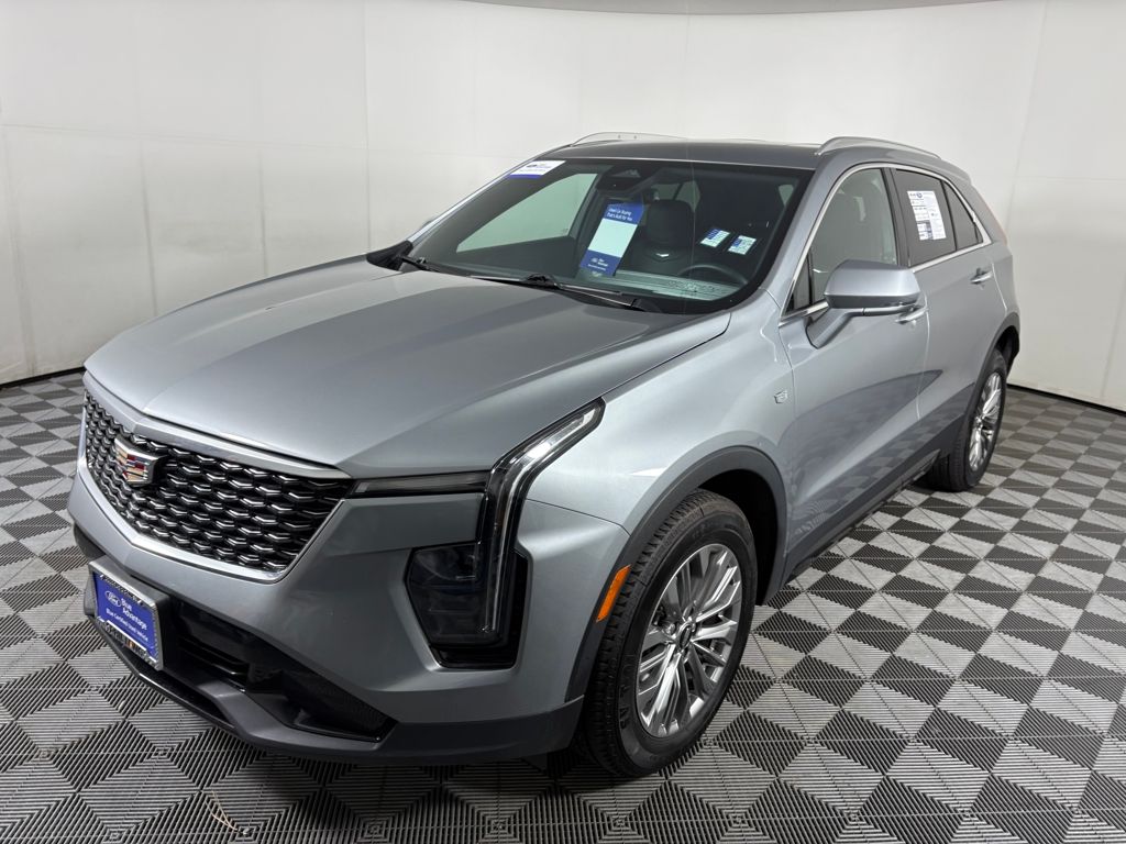 2024 Cadillac XT4 Premium Luxury photo 3