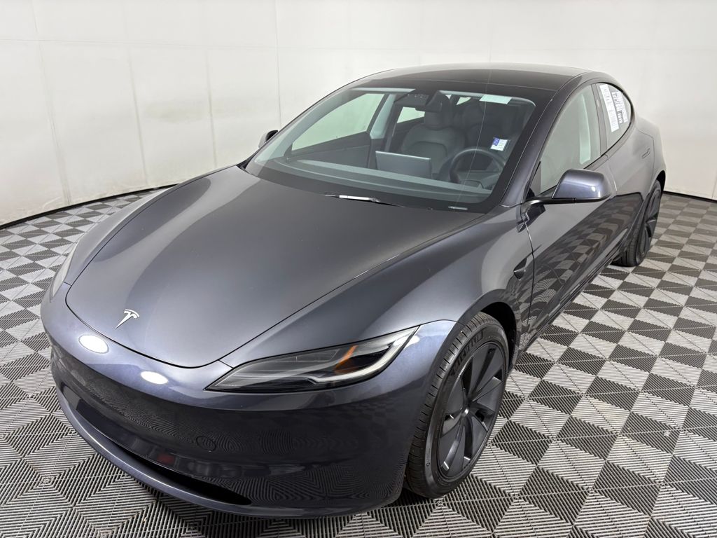 2025 Tesla Model 3 Long Range photo 3