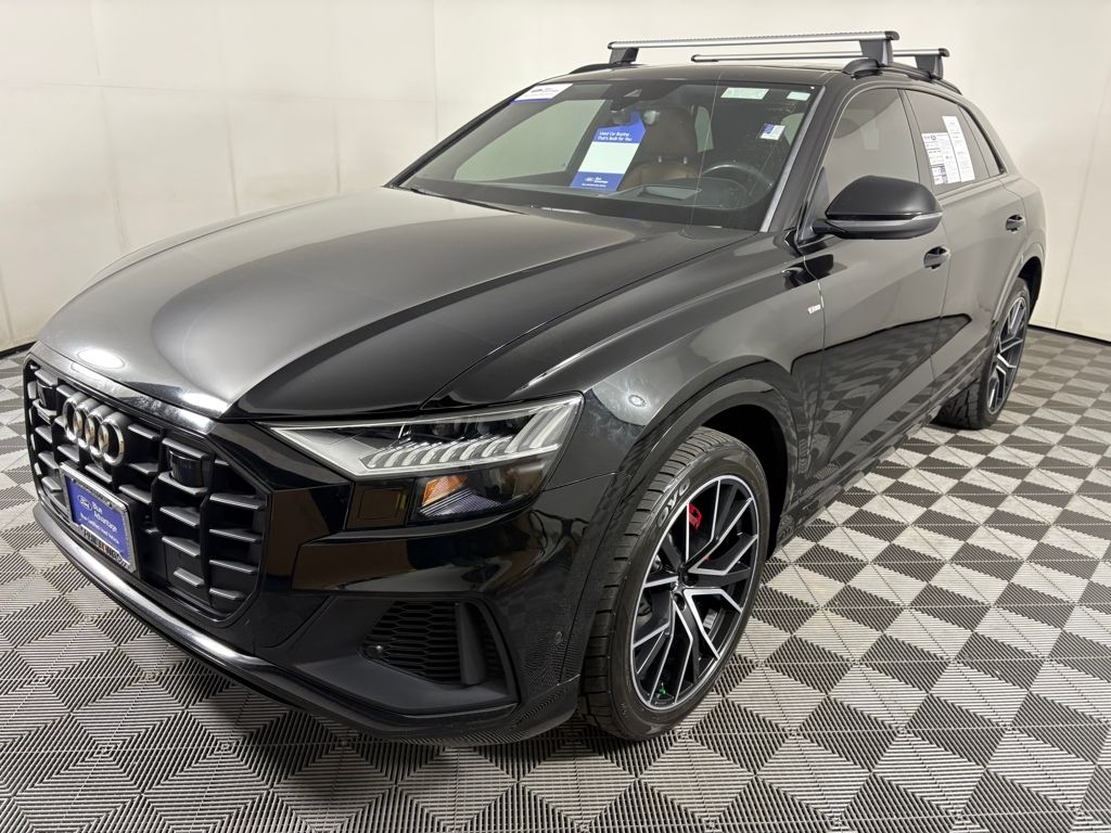 2020 Audi Q8 55 Premium photo 4