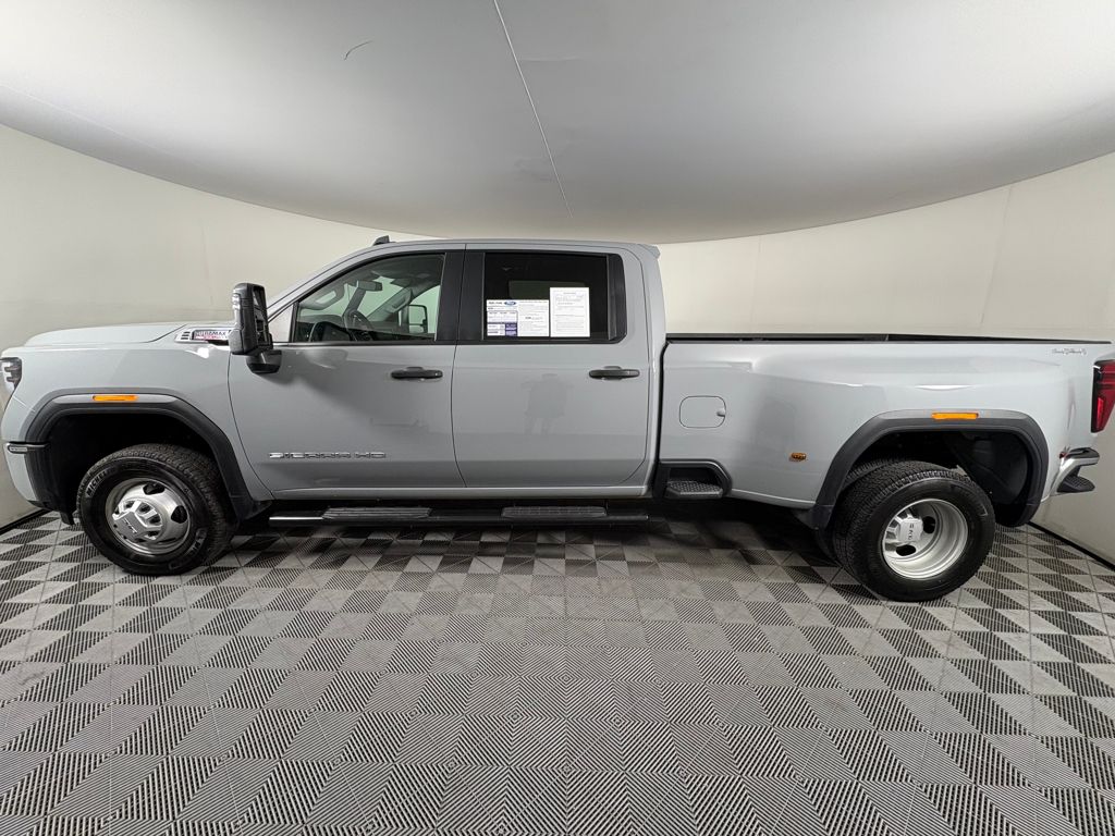 2024 Gmc Sierra 3500 HD Pro photo 3