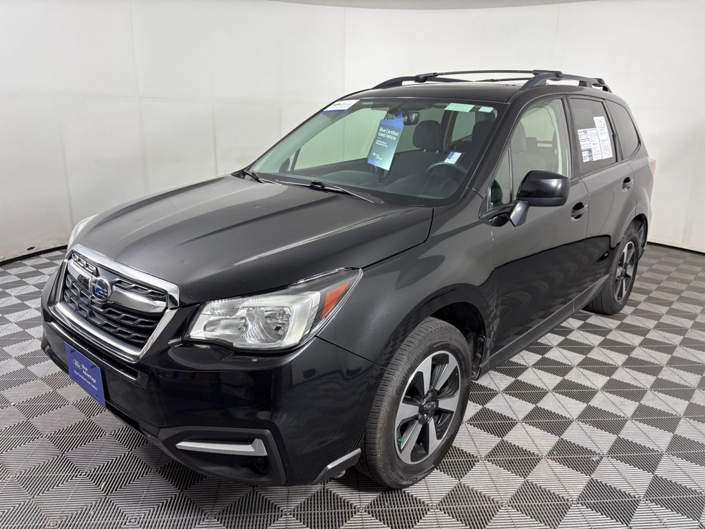 2017 Subaru Forester 2.5i Premium photo 2