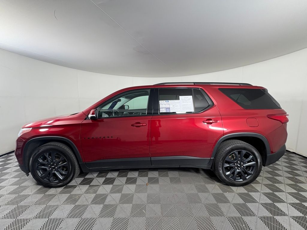 2021 Chevrolet Traverse RS photo 2