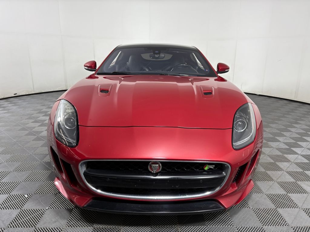2017 Jaguar F-TYPE R photo 2