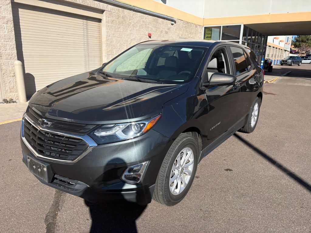 2020 Chevrolet Equinox LS photo 3