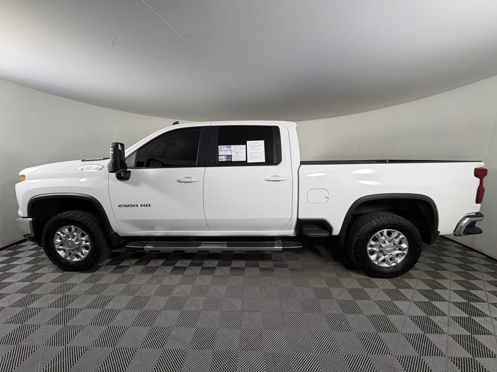 2024 Chevrolet Silverado 2500HD LT photo 4