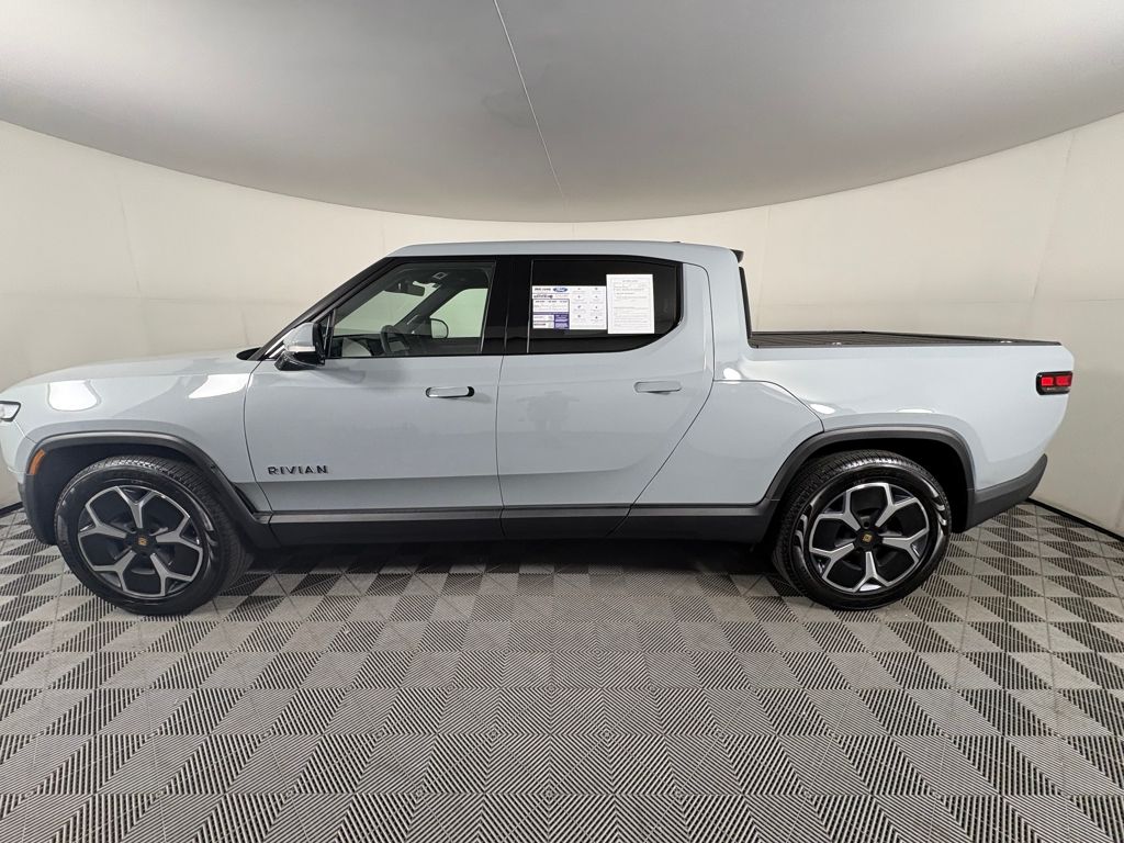 2024 Rivian R1T Adventure photo 4