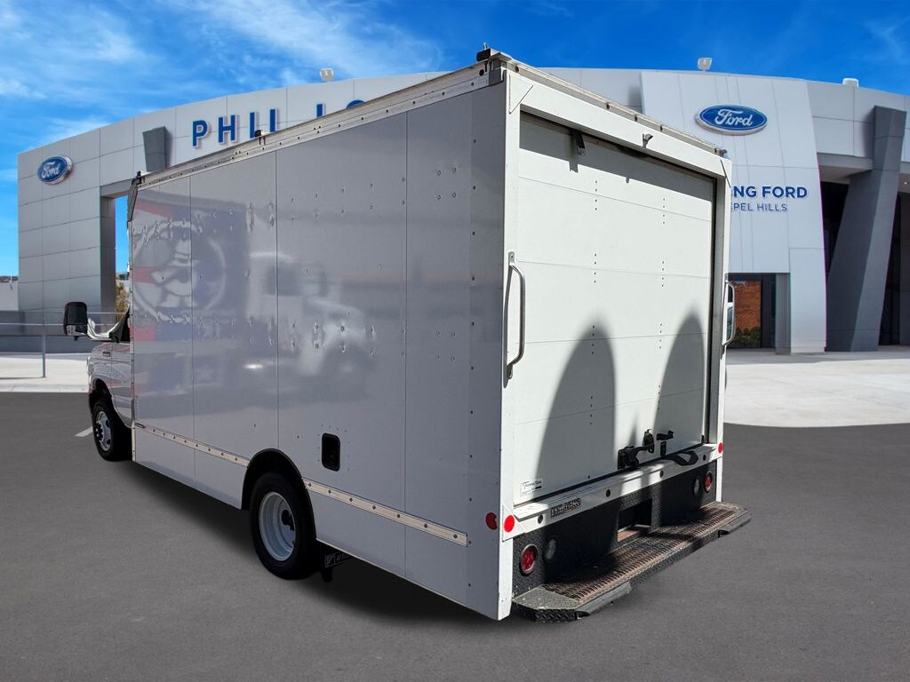 Used 2023 Ford E-450 Cutaway Base Truck