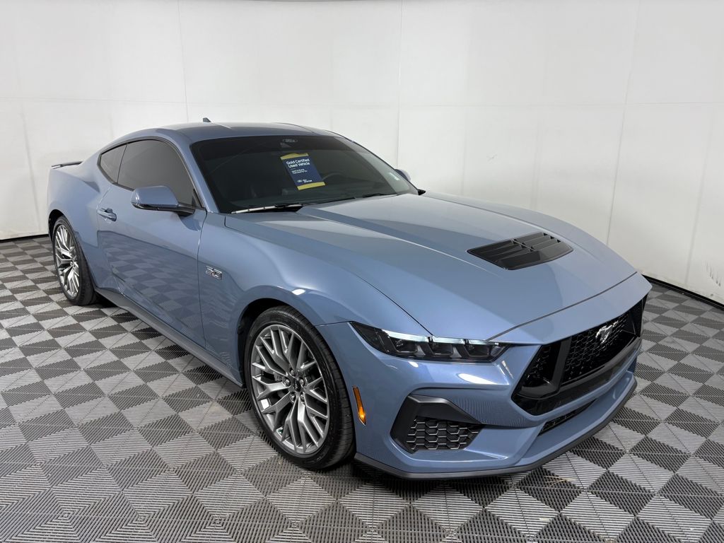 2025 Ford Mustang GT Premium's photo