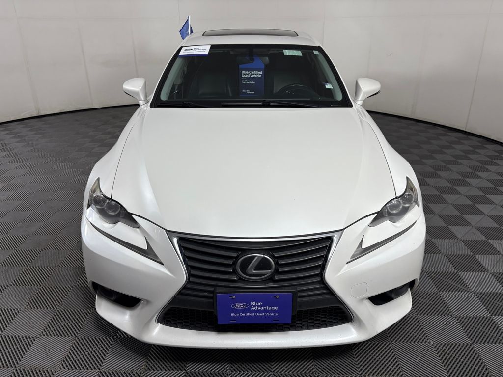 2016 Lexus IS 200t photo 2